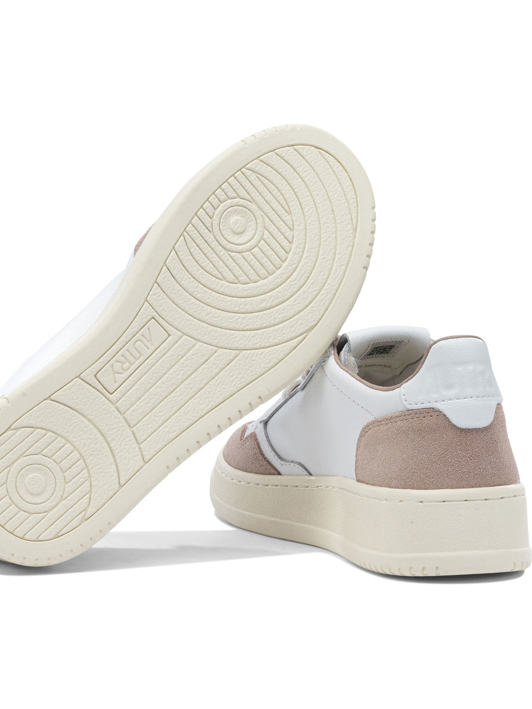 Autry Medalist Low Sneakers & Slip-On - White | 311b9c79fc2fd81c6311ed1c21bc1639f56de862