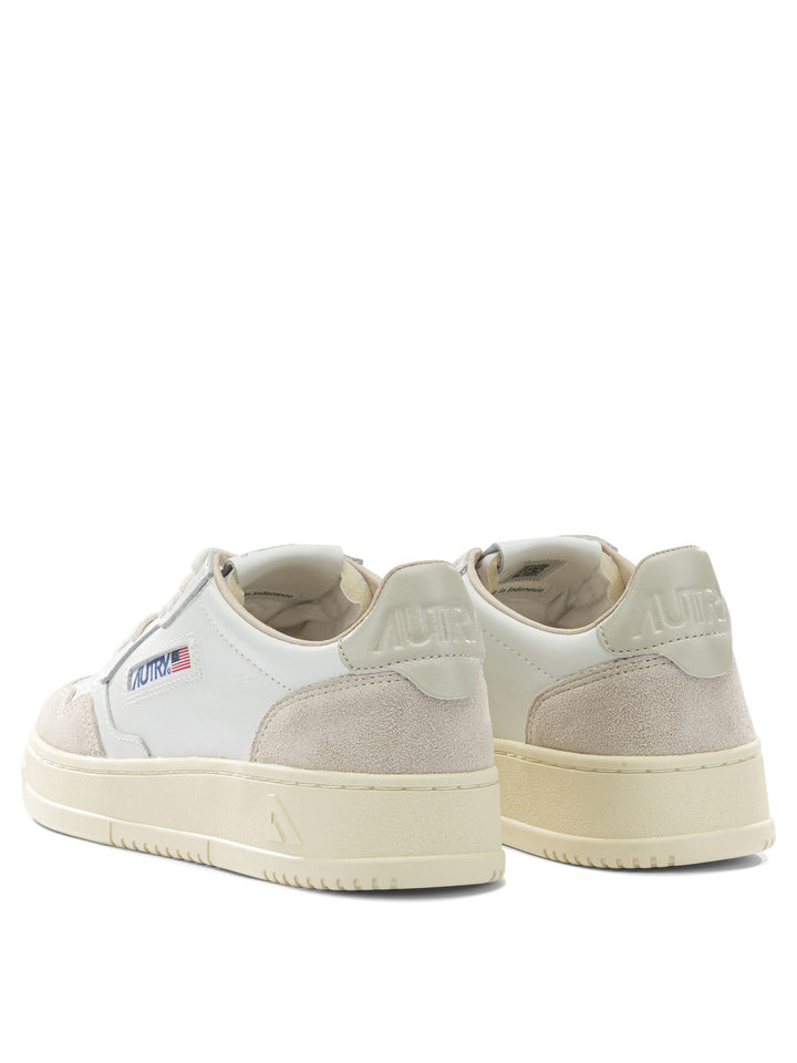 Autry Medalist Low Sneakers & Slip-On - White | 114377b79e1bb9f77a23a4ee3a63b4f66153d1df