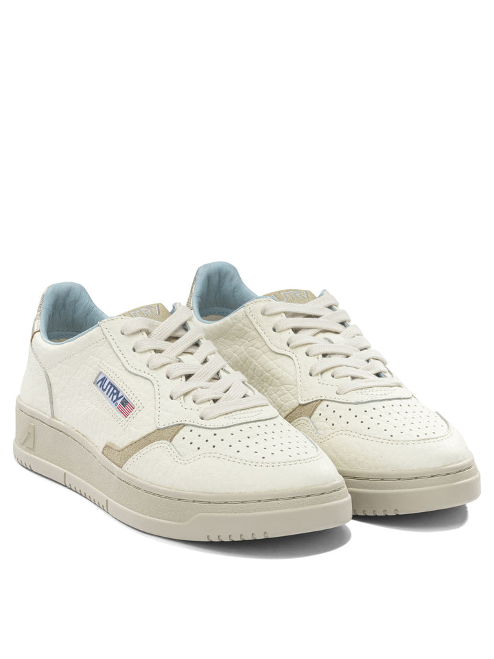 Autry Medalist Low Sponge Sneakers & Slip-On - Beige | aaa3cb3fcbd0309cd5da3fd28a997c8e9b7c25e9