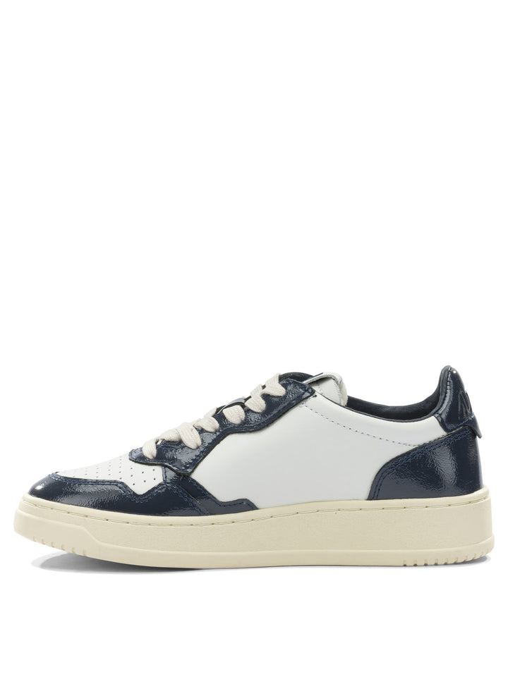 Autry Medalist Low Sneakers & Slip-On - Blue | da81651abccbfdac4755542a5959164bcc59c380