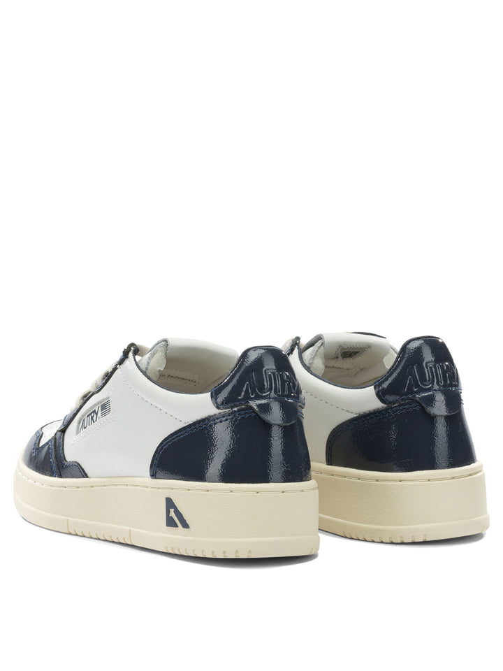 Autry Medalist Low Sneakers & Slip-On - Blue | d65e9414d20a844b231bfa480e3af4f859699fe4
