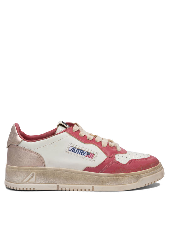 Medalist Low Super Vintage Sneakers & Slip-On Red