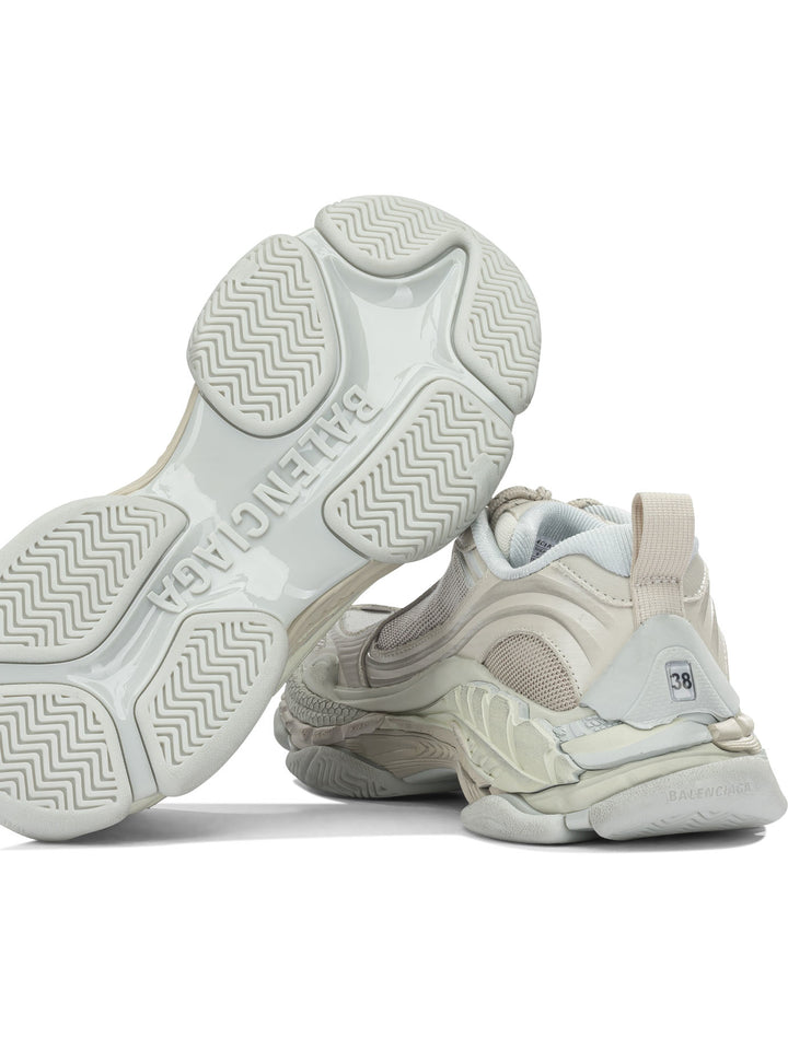 Balenciaga Triple S.2 Sneakers & Slip-On - White | 22023ae8ed25e24224466060e1a40f80c497dfc2