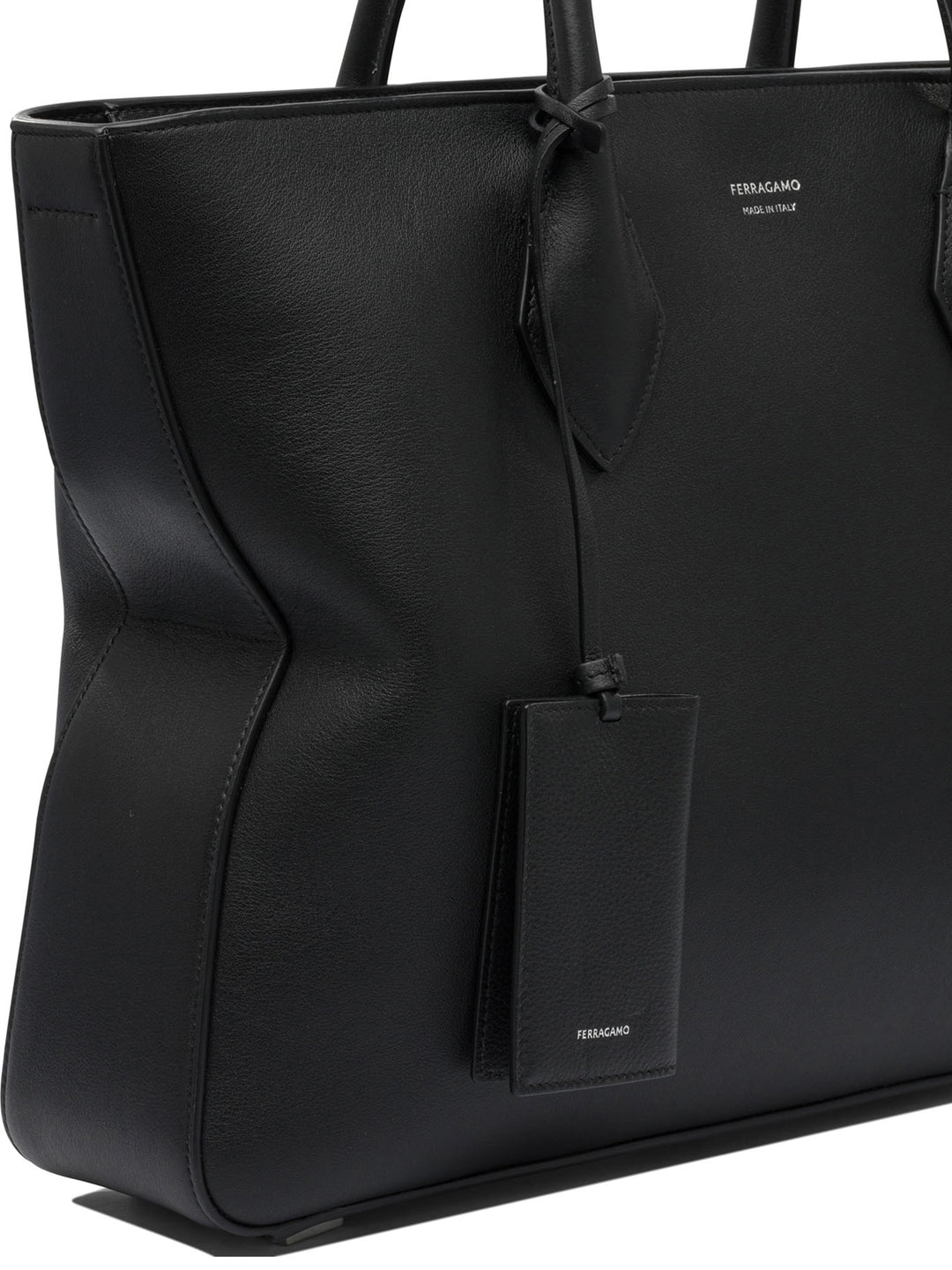 Ferragamo  Shoulder Bags - Black | 395ae8ded22a4c9a3d6fae4f7d276c8165235c87