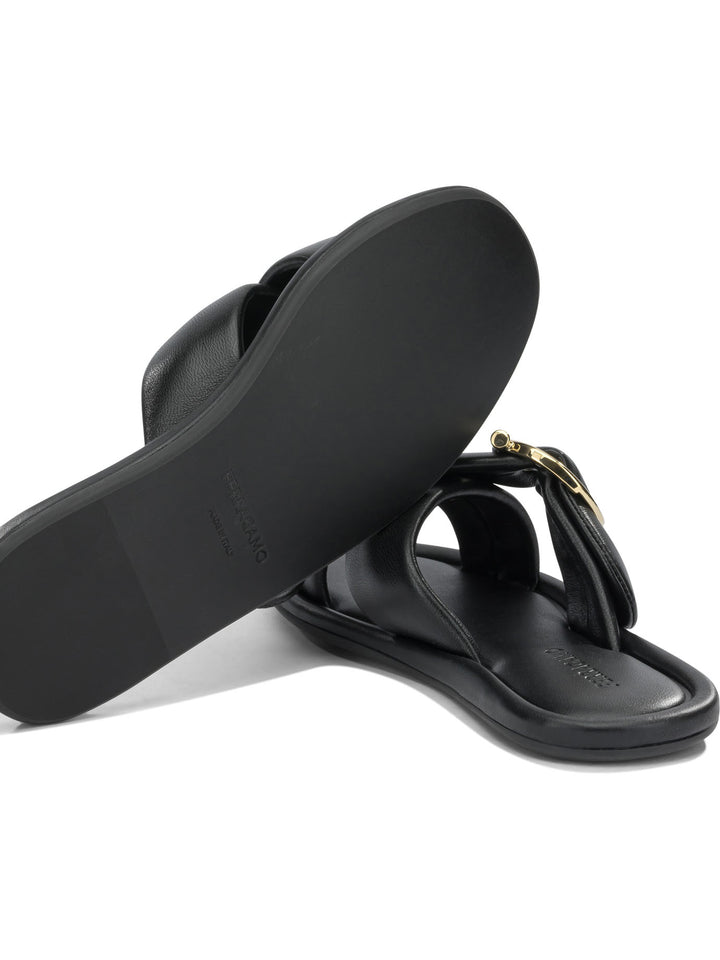 Ferragamo Elyzia Sandals - Black | 8ab5e3845e527fc0904e016c98a4829e89bf8def