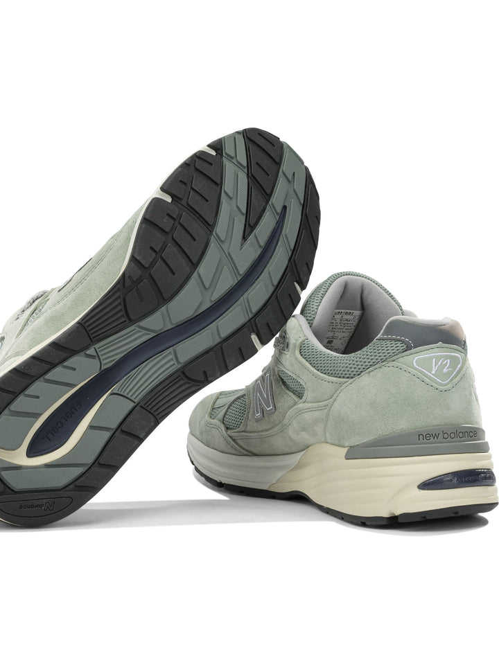 New Balance Made In Uk 991v2 Sneakers & Slip-On - Green | f8f1617781a7d0afbc97c4c99112c8c0ae1b87dc