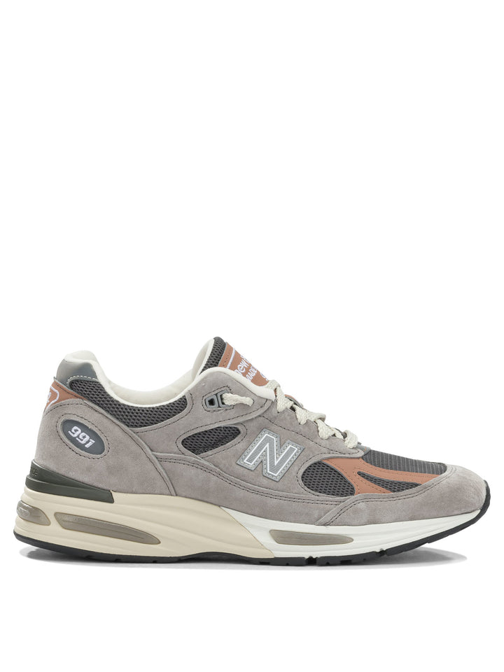 New Balance Made In Uk 991v2 Sneakers & Slip-On - Grey | 67a0ed437c9a0e706cb3e3c53a2622a0e507952c