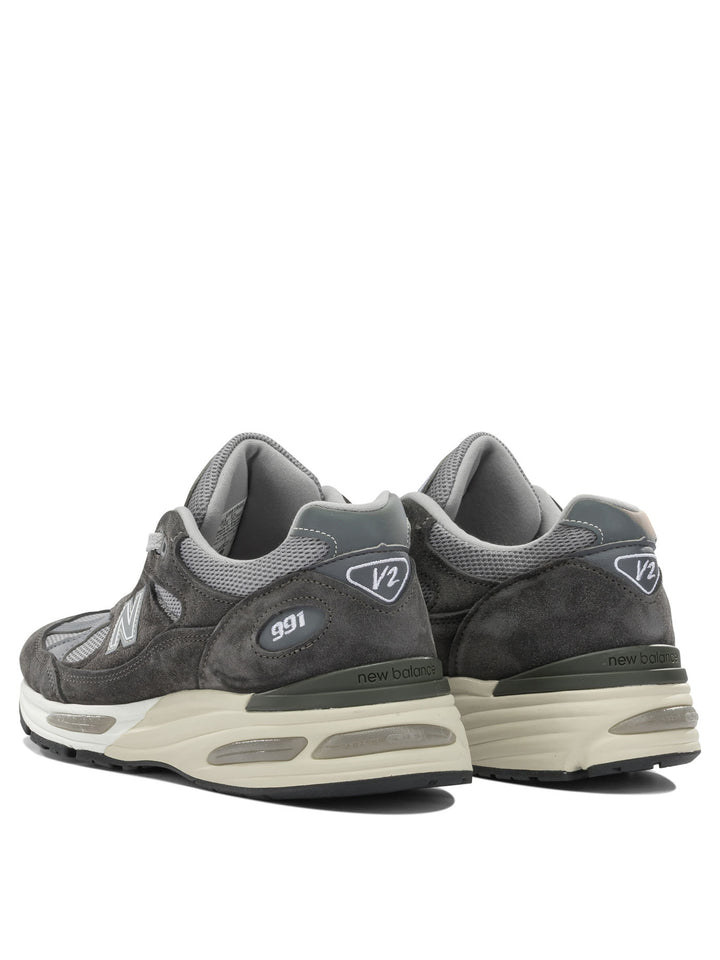 New Balance Made In Uk 991v2 Sneakers & Slip-On - Grey | 725a03e374b68ed35ec39ea6417edd70675c3364