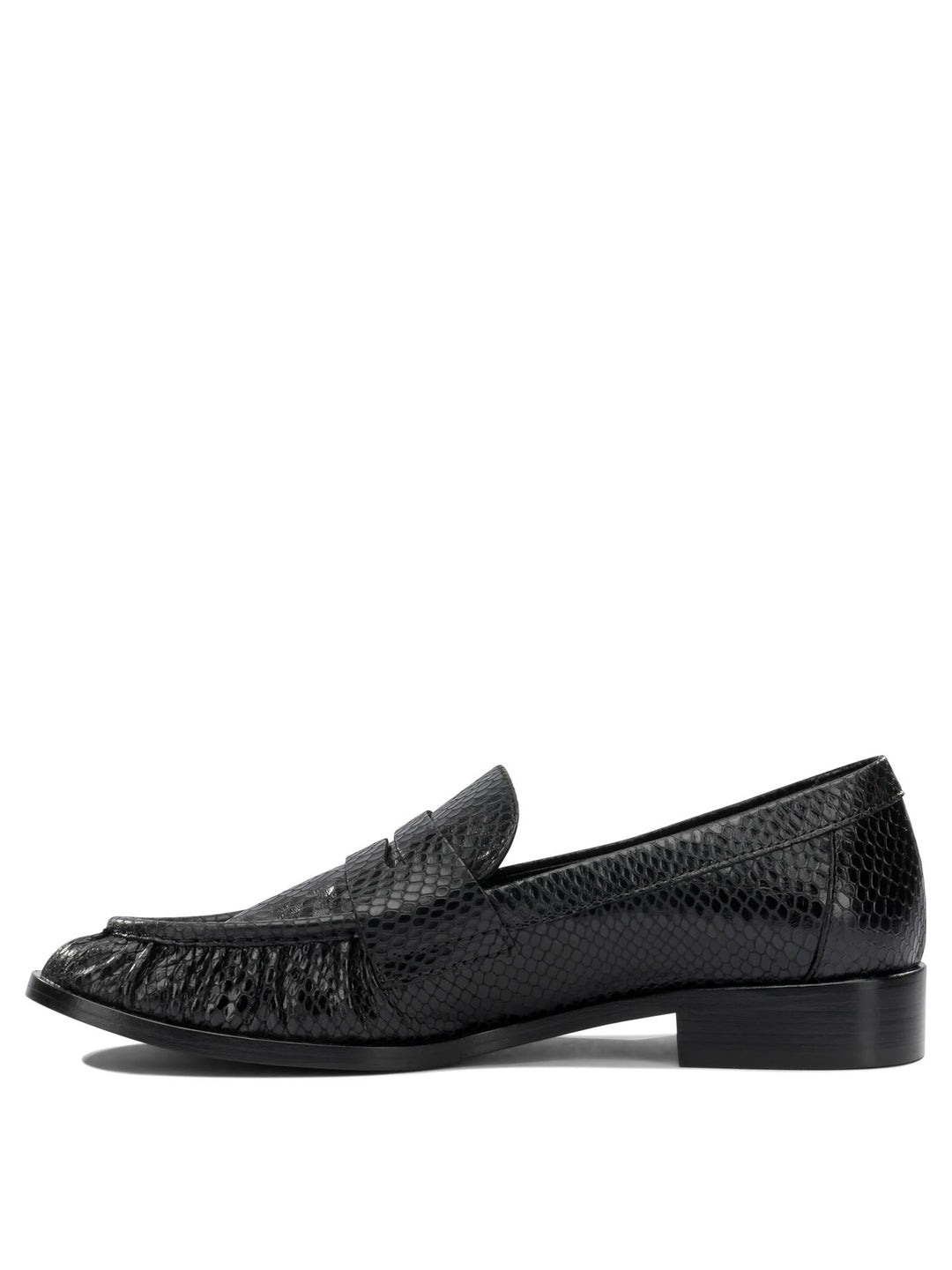 Strategia  Loafers & Slippers - Black | b8bca690639f042f69e971ef568cdc8380793904