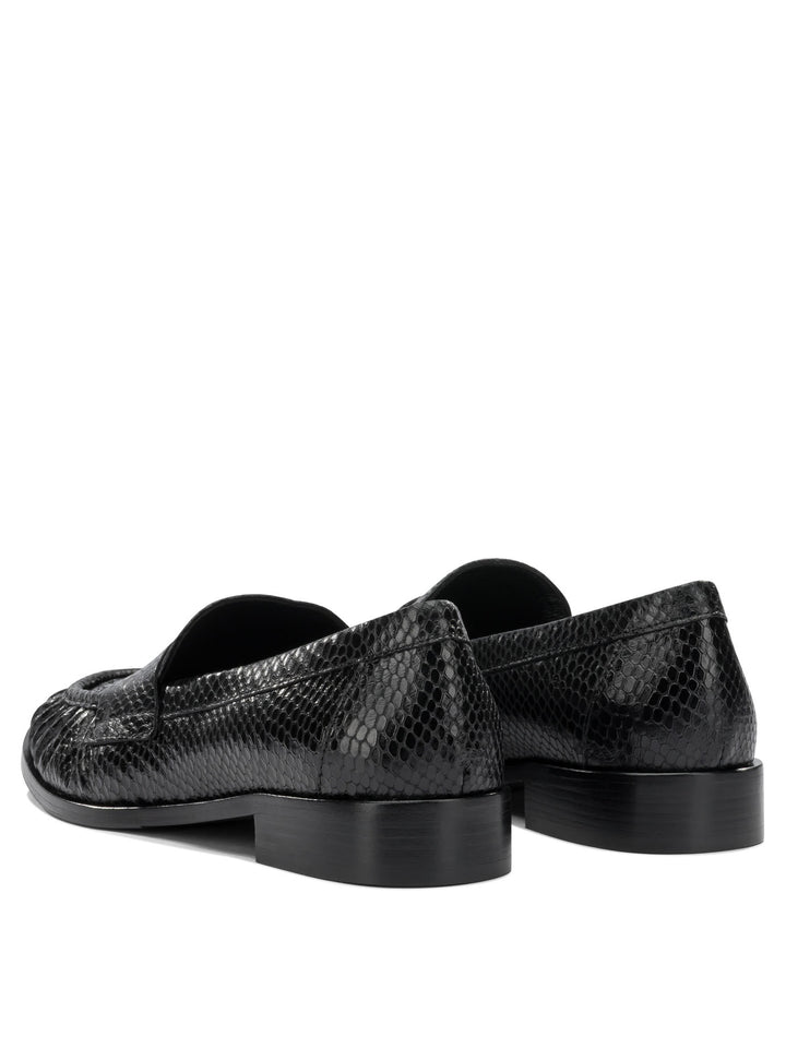 Strategia  Loafers & Slippers - Black | 325da5067f051c521aefcf03ef4993c29aa921d0