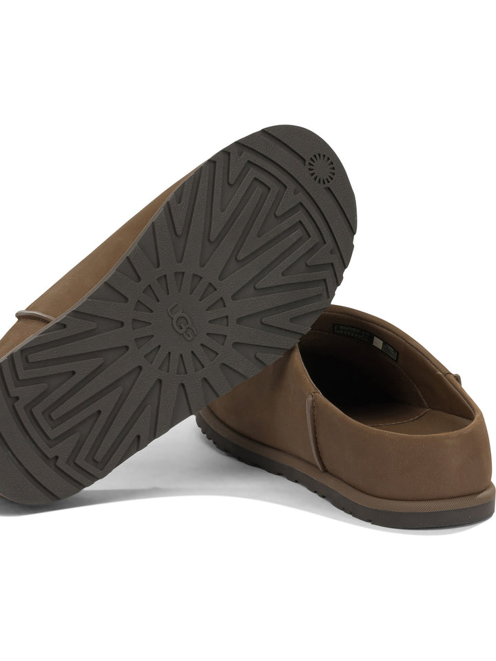 Ugg Otzo Sandals - Brown | 724414b3e832ac13980f7208f05b792b835ea998