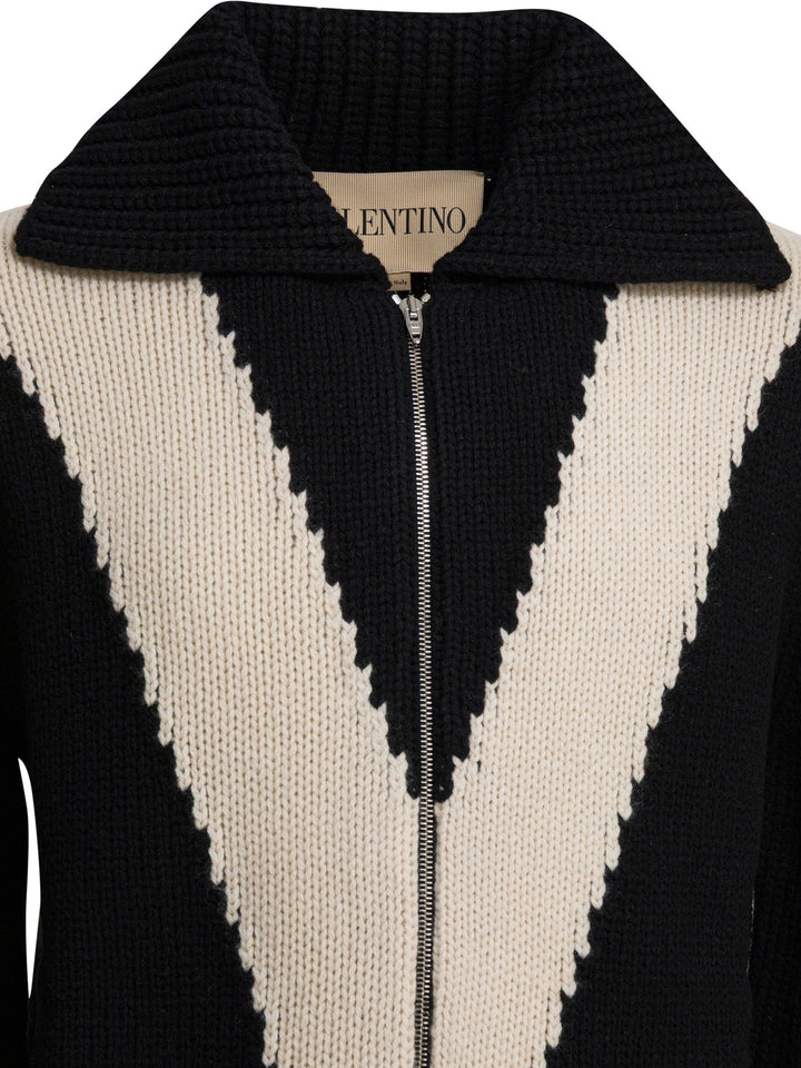 Valentino Cardigan With Inlaid V Knitwear - Black | 33e3b2dab4369e2ceade28685395e2bc64c79401