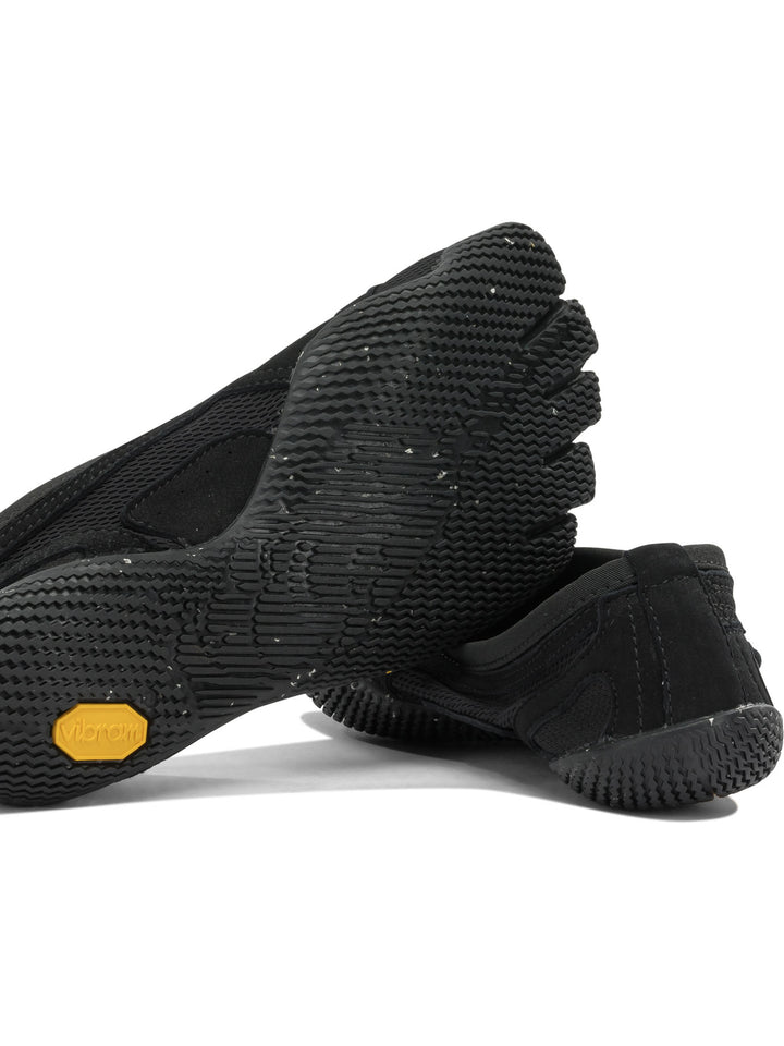 Vibram Fivefingers Jaya Evo Sneakers & Slip-On - Black | 33e1338ca747be5205bd5e1e015bd4740eceb88f