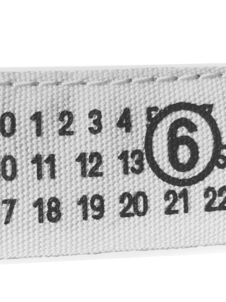 Mm6 Maison Margiela Etichetta Numeric Clutch - White | 0fe61977a5b93c3affedbe1d2525027a7e24c020