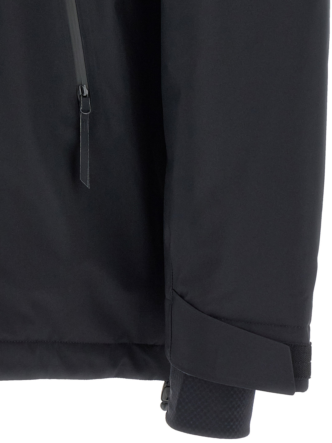 Mm6 Maison Margiela Maison Margiela X Salomon Mm6 Capsule Jacket Puffer Jackets - Black | 0f4bff827ef162a4287c0c97dcaf9fdebacb2274