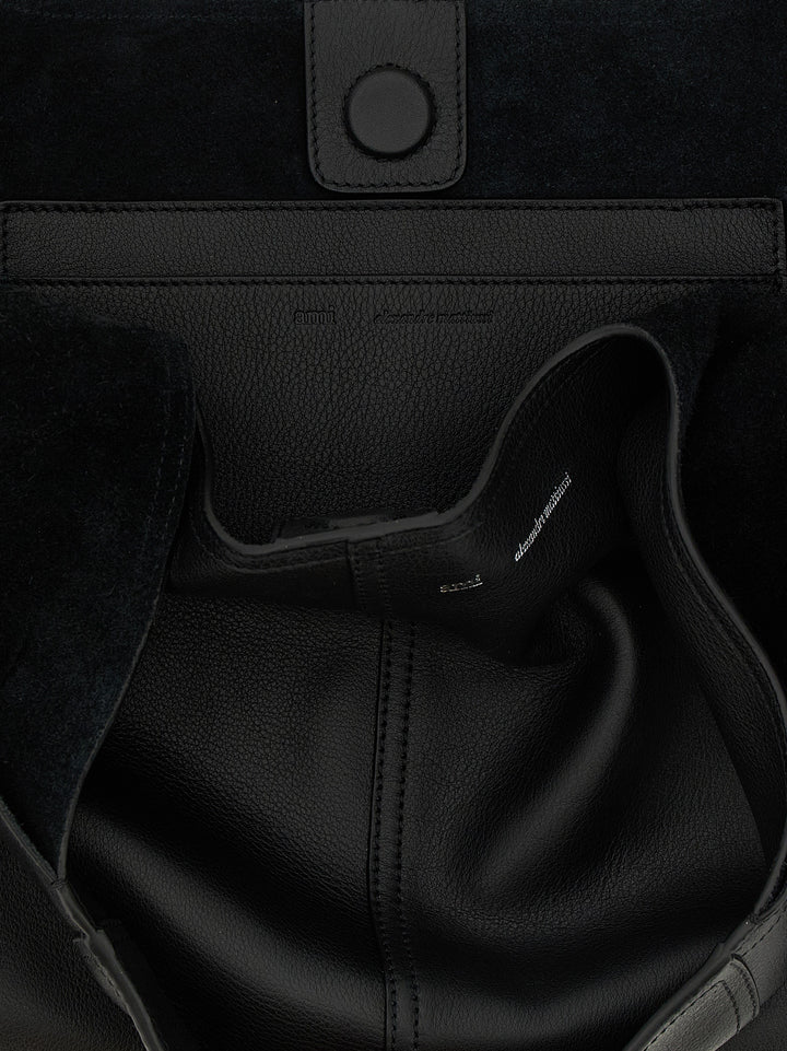 Ami Paris Etienne Shoulder Bags - Black | 2dfab5ad59ad172e90f2237a2e8211b5a5daa3b2