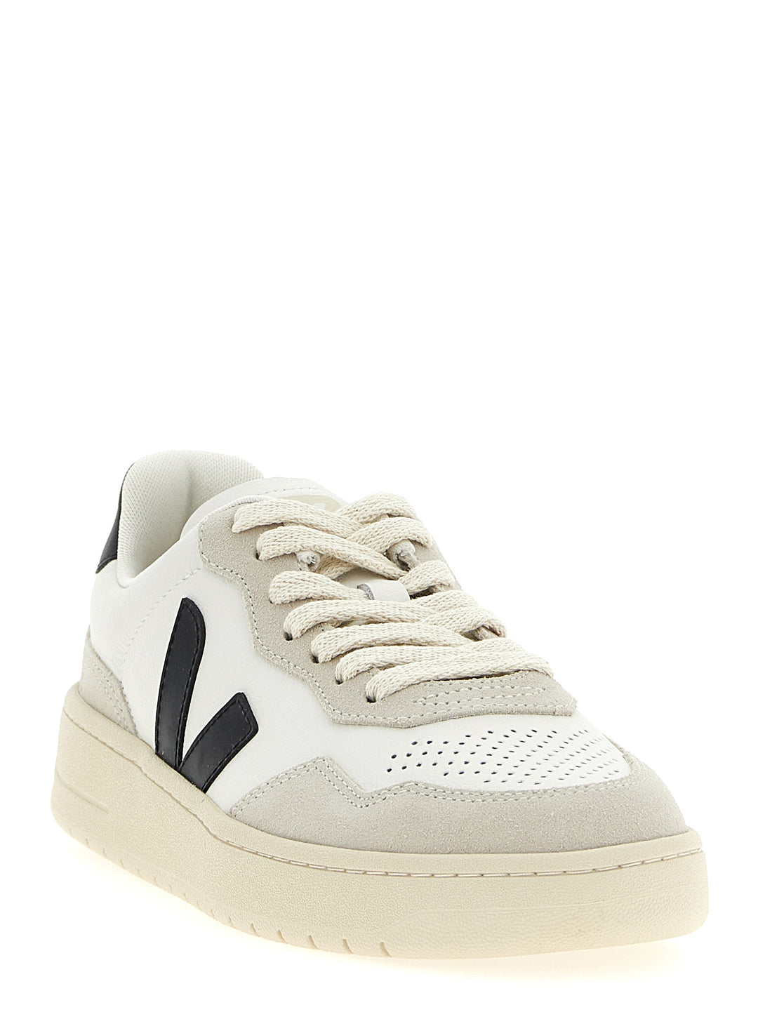 Veja V-90 Sneakers - White/Black | eaf82e4e2a95718dcd308e1fbb2ee2d9d40e5541