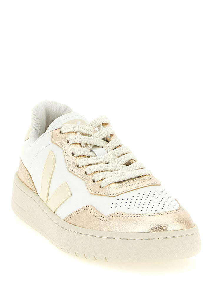 Veja V-90 Sneakers - Gold | 096e205606edcf8a4ae9cbdb6ad55b0ed560fdd3