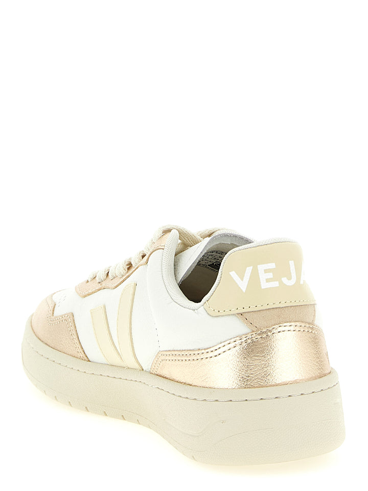 Veja V-90 Sneakers - Gold | 063a77bb35d318147e32e48611373d4aea474972