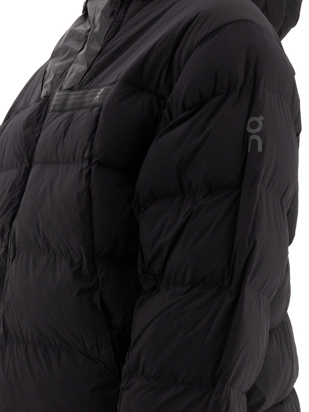 On Running Challenger Jackets and Coats - Black | 9ac435662612a09aa369ac5610181fa51bac3963