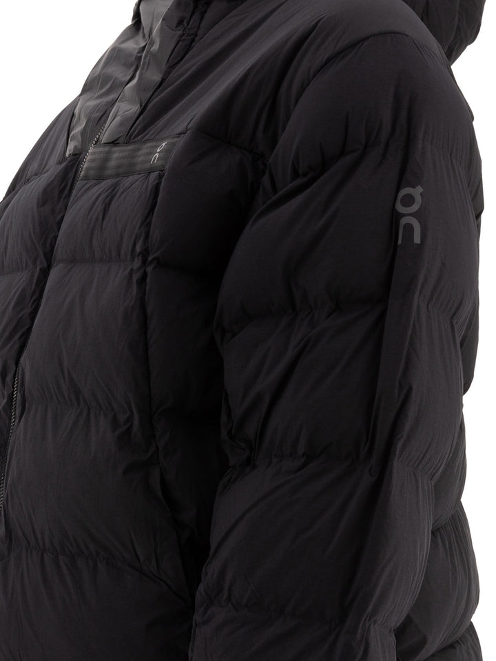On Running Challenger Jackets and Coats - Black | 9ac435662612a09aa369ac5610181fa51bac3963