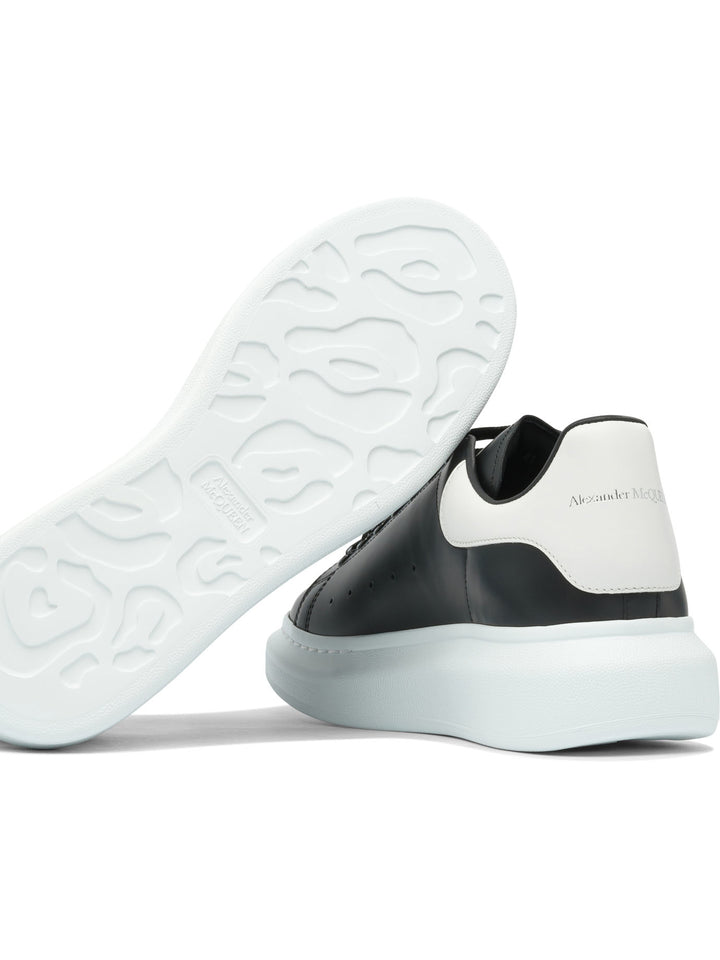 Alexander Mcqueen Leather Upper And Rubber Sole Sneaker Sneakers & Slip-On - Black | ec8ab8893487502e98b2981cfbd3fdb94488ce43