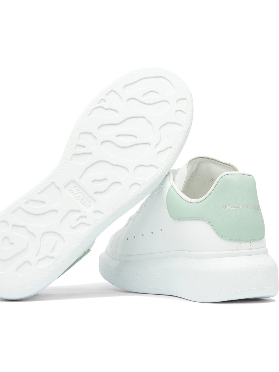 Alexander Mcqueen Leather Upper And Rubber Sole Sneaker Sneakers & Slip-On - White | 2075be5b2ee66101c29e61d88f69681e6e79dba2