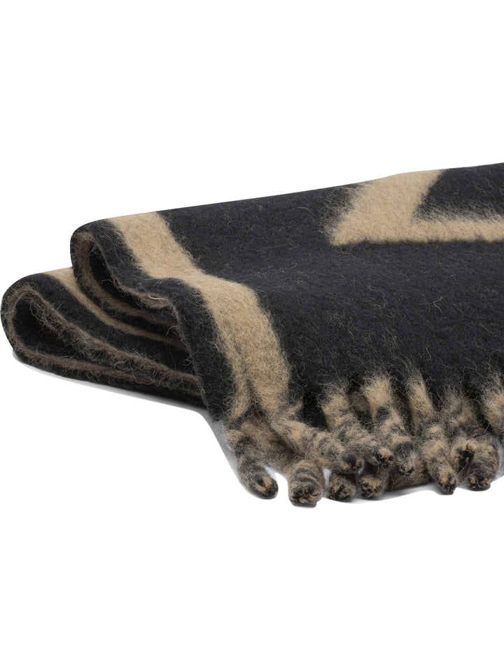 Alexander Mcqueen Scarf Logo Mohair 38x200 Sciarpe & Foulard - Black | 61d6f1fe206c8660676aecd3d1e7df2784c2b7d6
