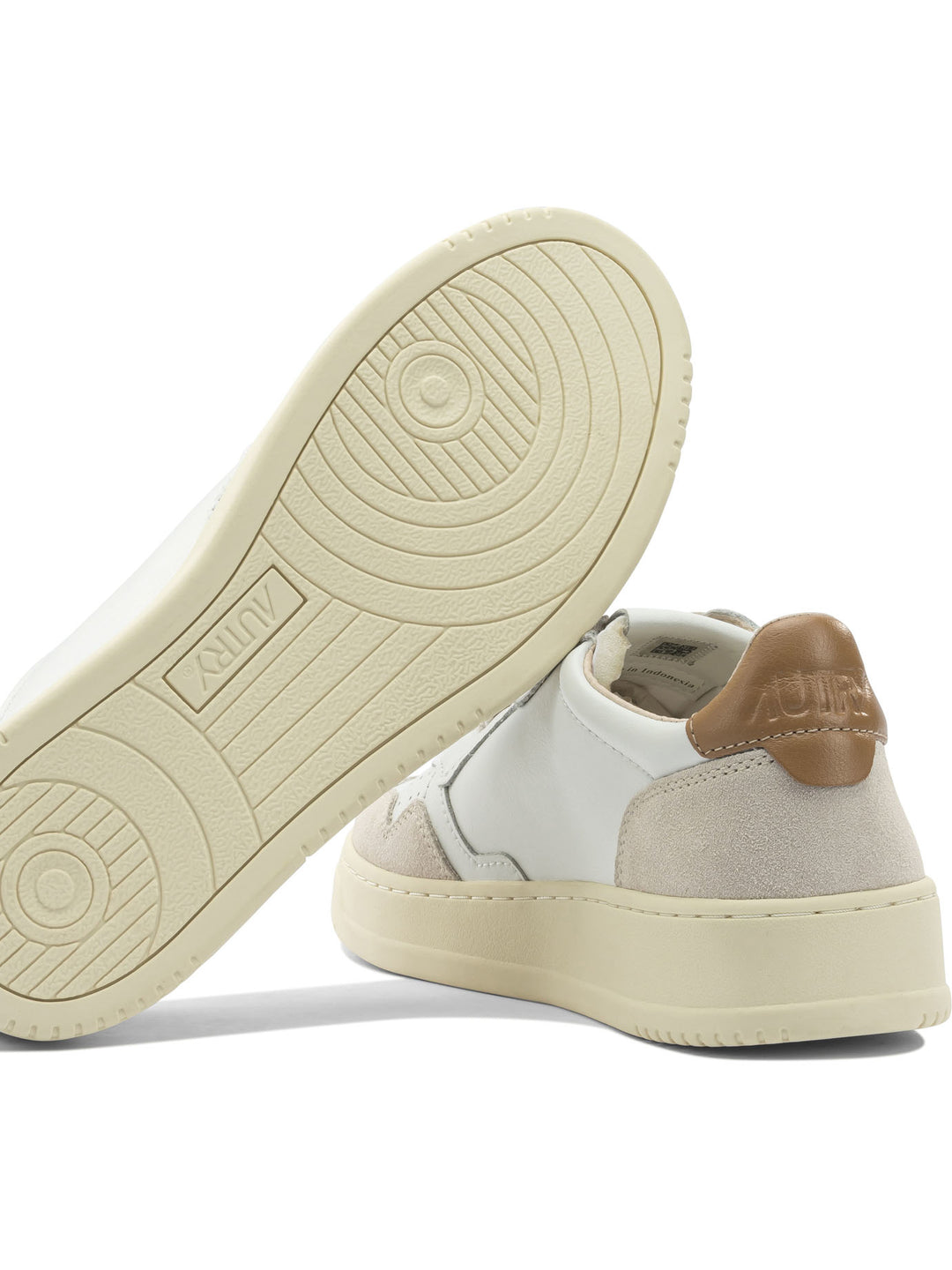 Autry Medalist Low Sneakers & Slip-On - White | c874fc5dbfe969f437f631d7226caa56efb6201d