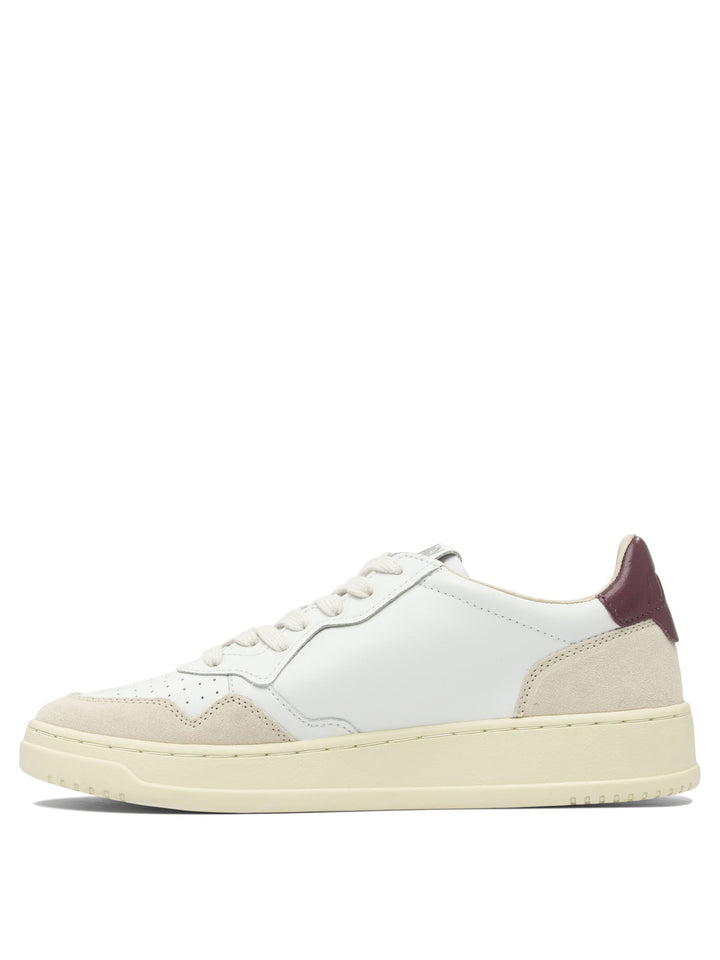 Autry Medalist Low Sneakers & Slip-On - White | 4d06677fa4fad9dbba0d4109f86f8319fd69334a