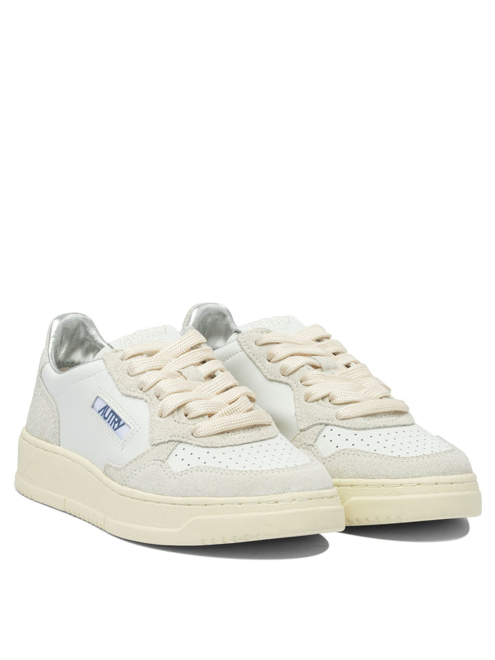 Autry Medalist Low Sneakers & Slip-On - White | 8d522784bfdf5560a78b52c0111355baedcc4c8d