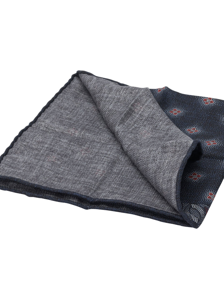 Brunello Cucinelli Silk Pocket Clutch Sciarpe & Foulard - Blue | fa567ced937383dbcbd6aea272bd45b0d2489bde