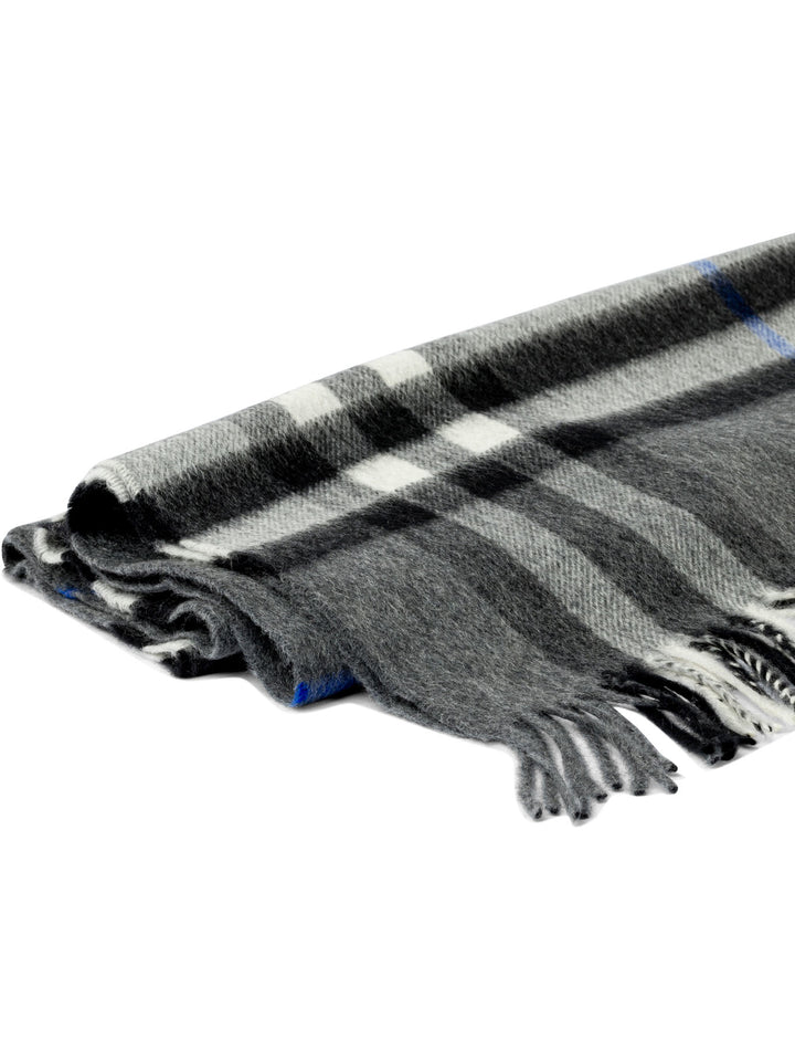Burberry Check Sciarpe & Foulard - Grey | 4ac5895e9506c784c9a6e0091ba300780ed015c7