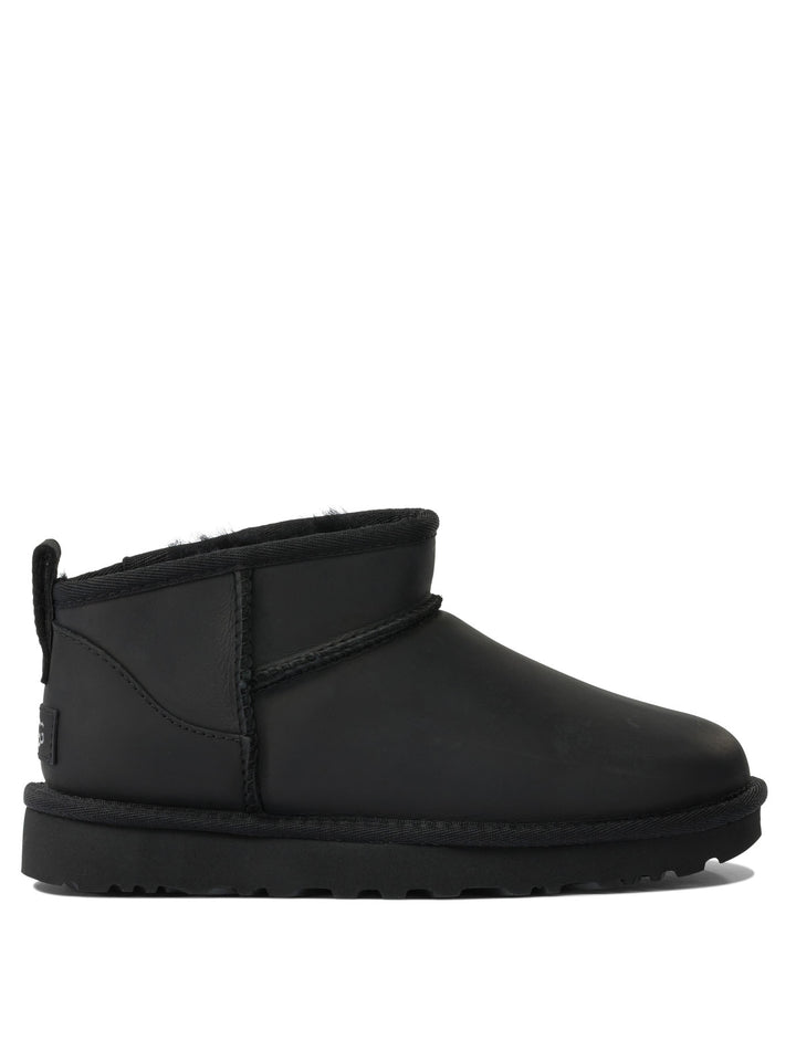 Ugg Classic Ultra Mini Ankle Boots - Black | 78e9d00030646605e133ecddb307bec90f5de526