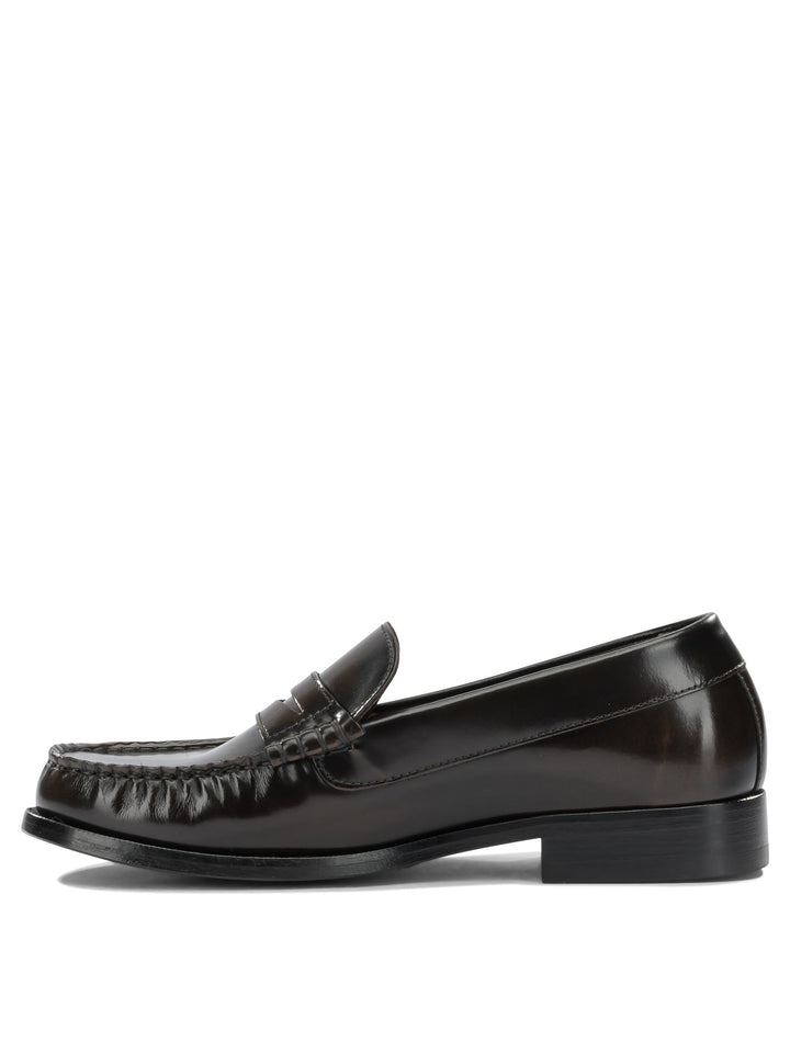 Alohas Rivet Loafers & Slippers - Brown | 5afad4bc8b4e419bb61098109a16020c72c505a1