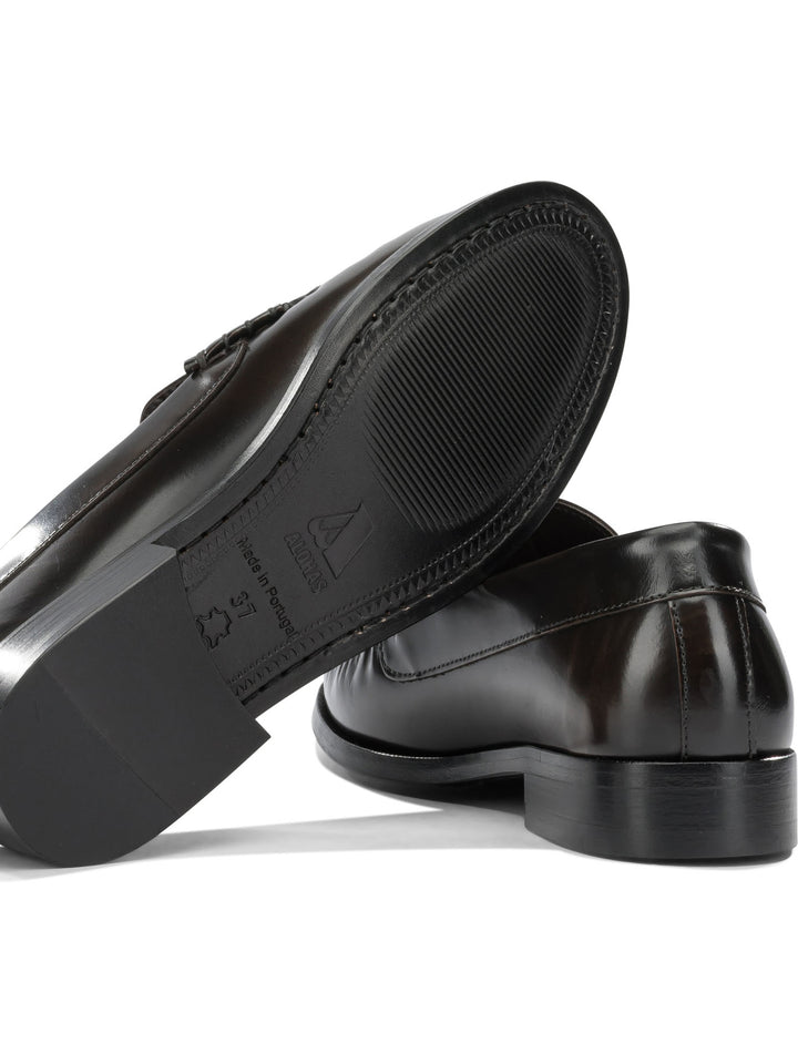 Alohas Rivet Loafers & Slippers - Brown | e5d601e2b0353d89c728326559dcccaf38ecf707
