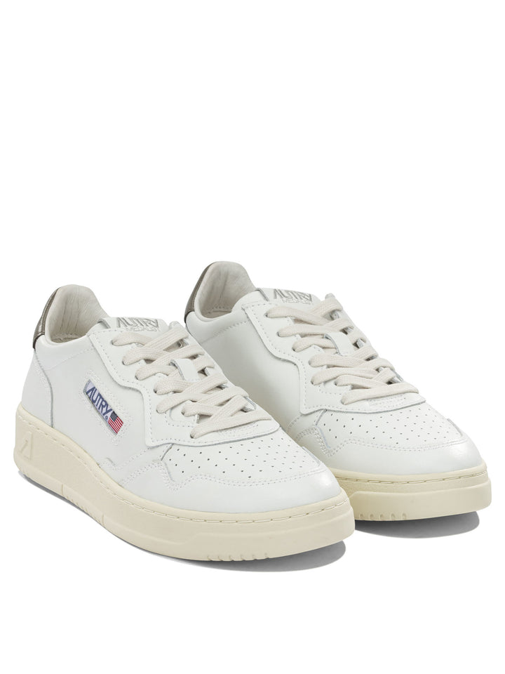 Autry Medalist Low Sneakers & Slip-On - Green | b45d0ea697c69f1845b0bf7f9f2d290e1e506eb4