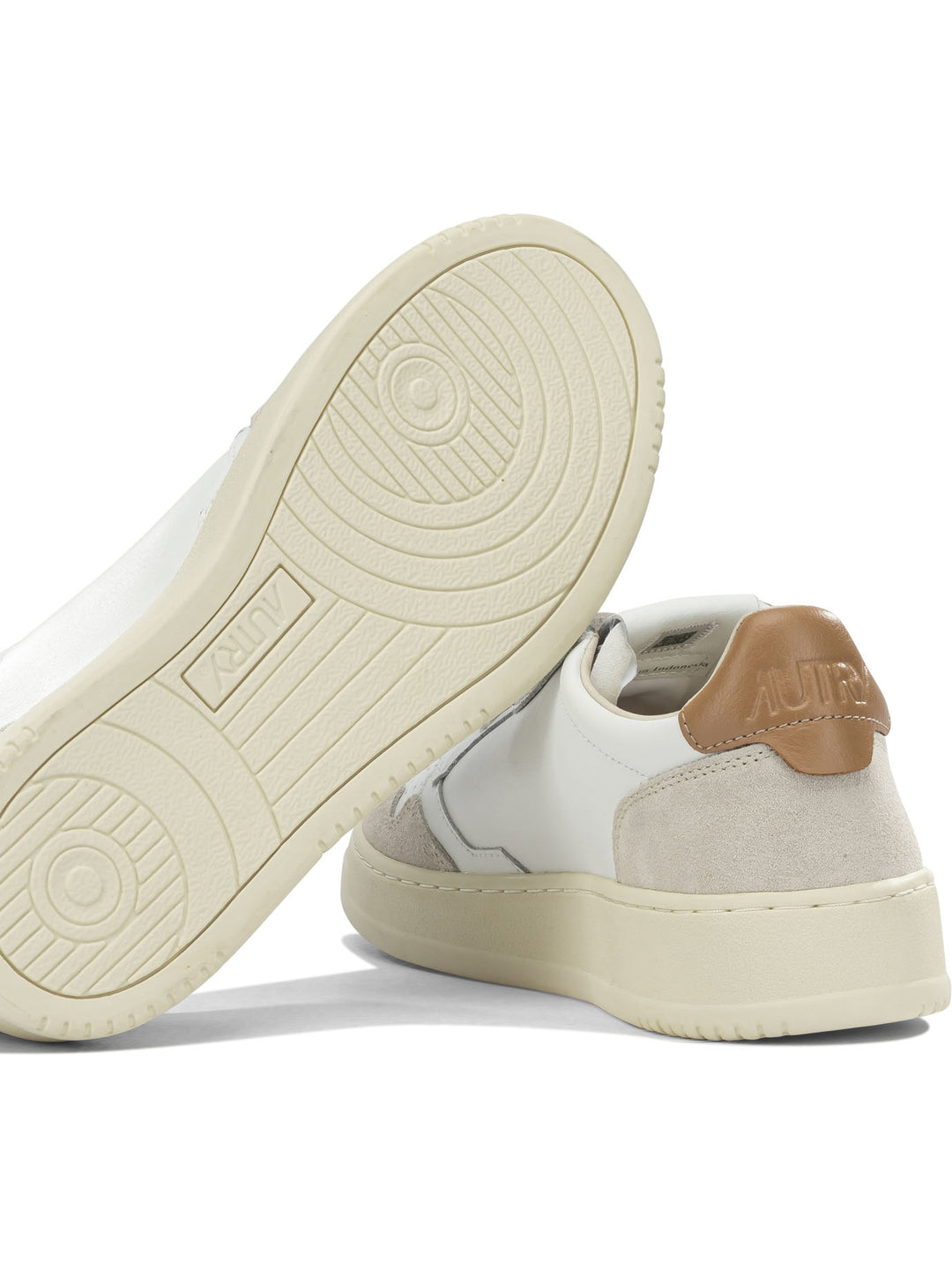Autry Medalist Low Sneakers & Slip-On - Beige | a95d70839648a044ff16d7b5e5ed59446a0019d1