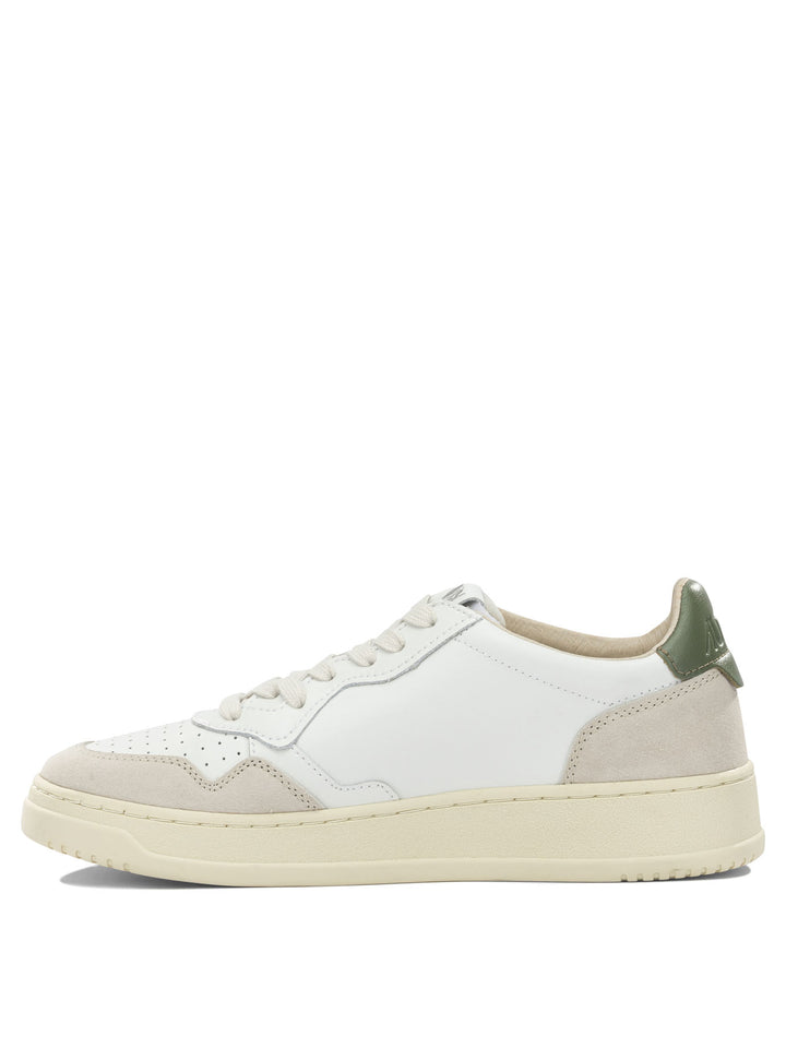 Autry Medalist Low Sneakers & Slip-On - Green | 9fc2b70808b652677a528b7c9bc0f3dc7e45c2ec