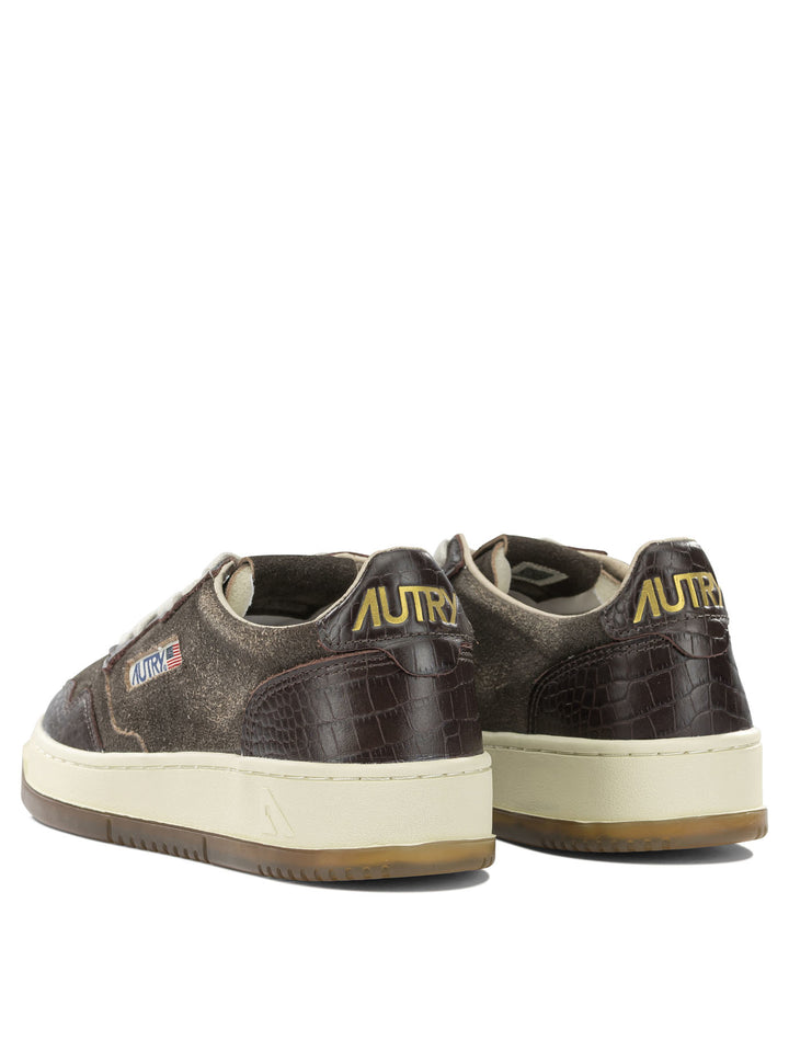 Autry Medalist Low Sneakers & Slip-On - Brown | d7d259f7ce5e238bdc6821ad55cb0d5c9e348218