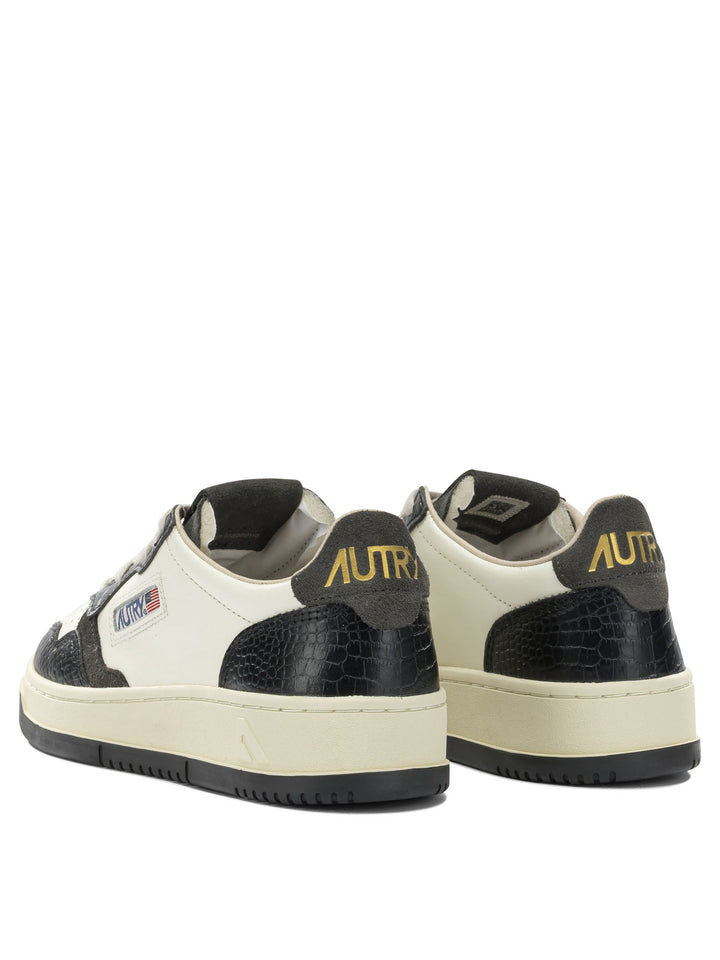 Autry Medalist Low Sneakers & Slip-On - Beige | 57d0f31bcfd9b0dcedb850844d41b00c27cd26f5