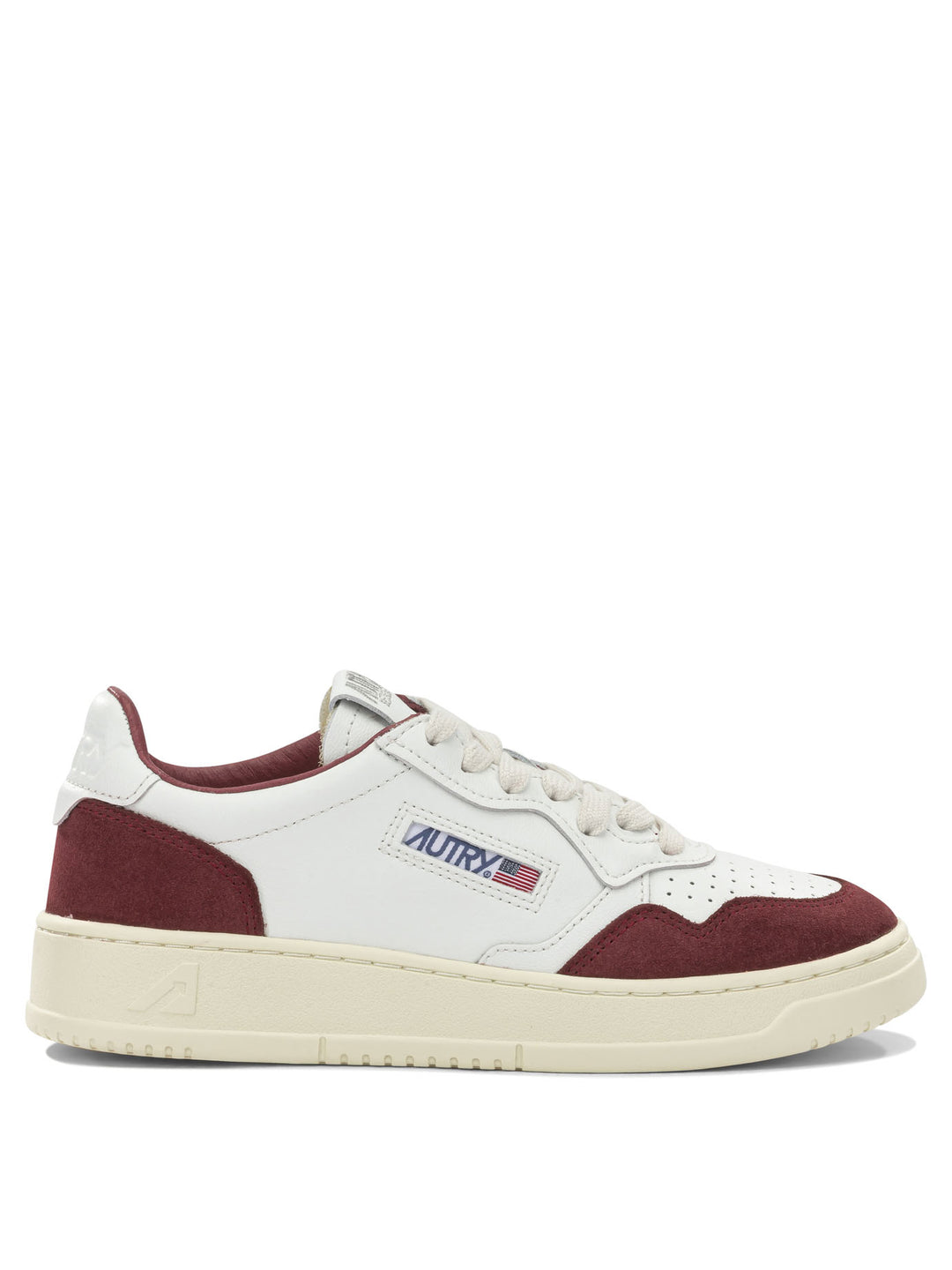 Autry Medalist Low Sneakers & Slip-On - White | 2b97a5170f8e8c27c5793d113297e3a74f4f11c5