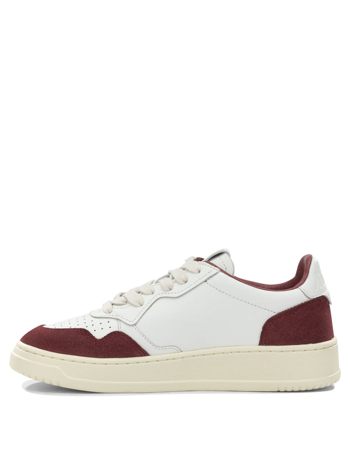 Autry Medalist Low Sneakers & Slip-On - White | 3e16121ae3c7457c6b43cc8e5436f7377e4e98df