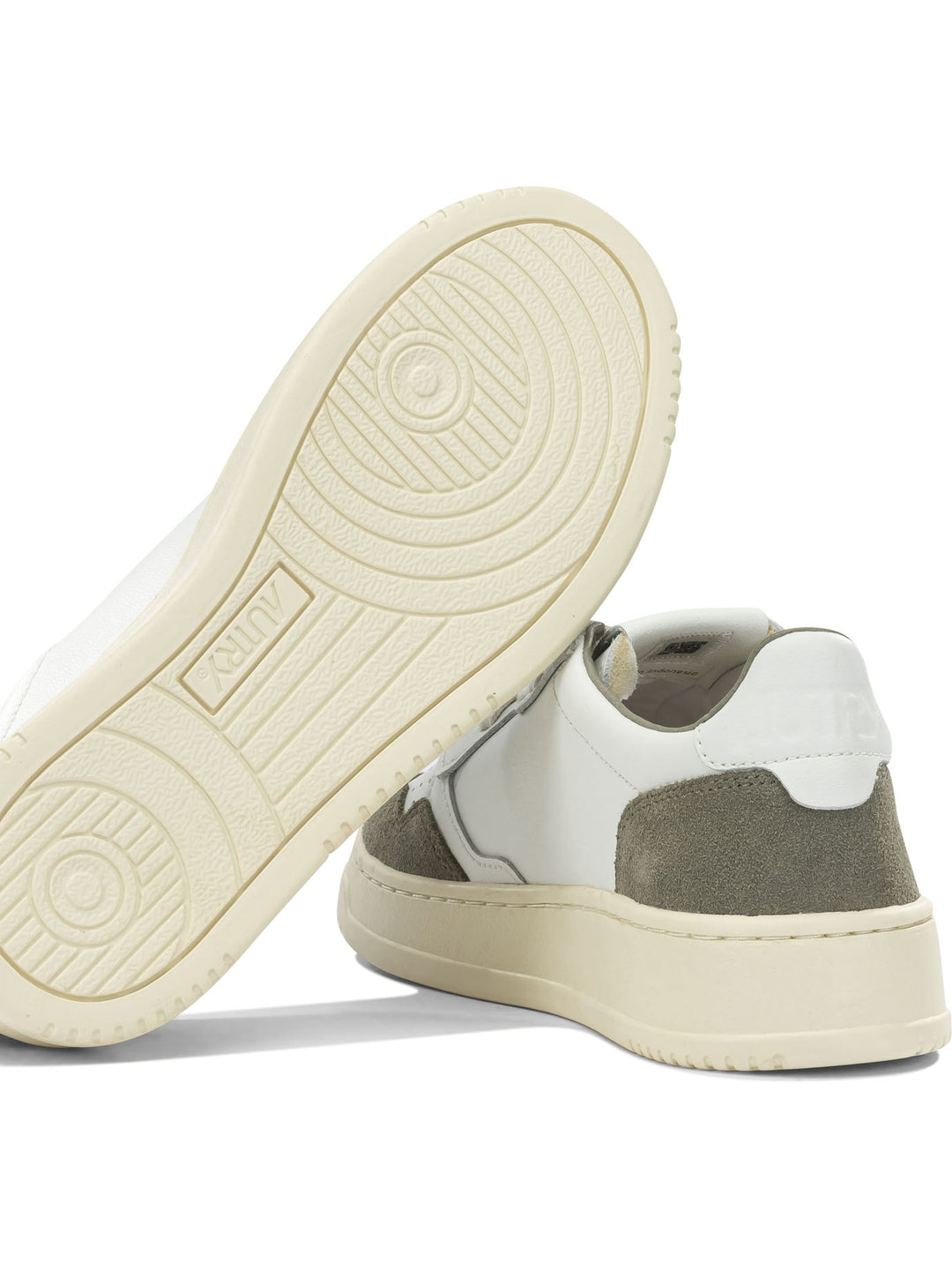 Autry Medalist Low Sneakers & Slip-On - White | 32eaa9a2b50c47c98ccefbe53b54a4669507131a
