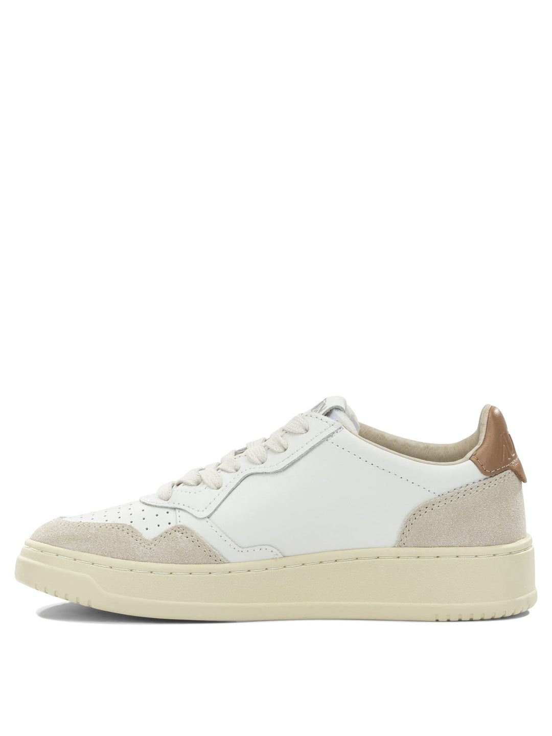 Autry Medalist Low Sneakers & Slip-On - White | 2841c8d628bf42390368d513e1199d28d1972e9c
