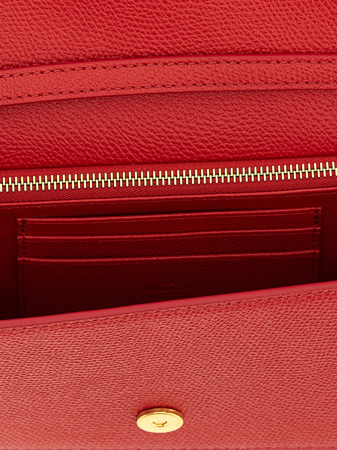 Valentino Garavani Valentino Garavani Vlogo Signature Shoulder Bag Shoulder Bags - Red | 6590f46d330ca3dfe9d66e0a6138b65a6647e766