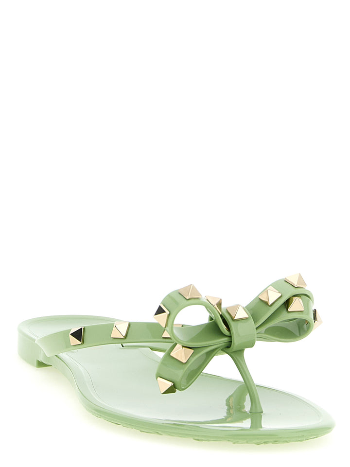 Valentino Garavani Pm Thong Rockstud Sandals - Green | 11ab0a09d5d3c73cdbfe3c3047415c92e95bc7d4