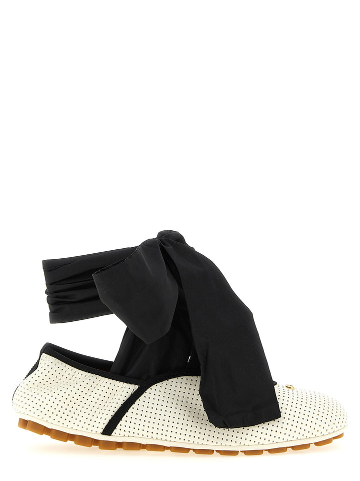 Valentino Garavani Rythmika Flat shoes - White/Black | d633a95f5fca5235b61933b805b968dbb9e6465a
