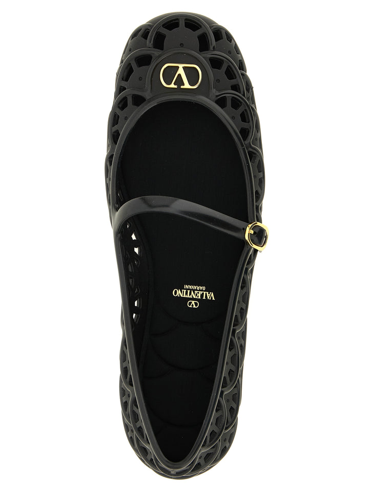 Valentino Garavani Ondette Flat shoes - Black | ee661119d41814d1bee73ff519163788edaff36a