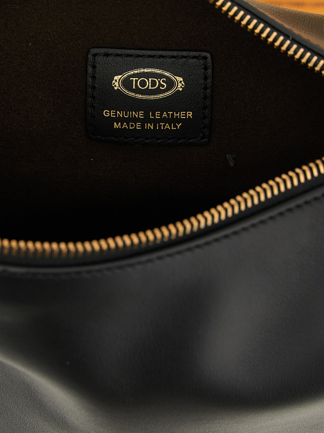 Tod'S Metal Dots Shoulder Bags - Black | bde940a1d77931924b1b3787ee8b850ab22a97e9